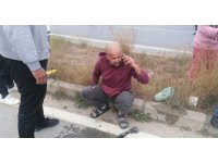 Hafif ticari aracın çarptığı motosiklet sürücüsü metrelerce sürüklendi