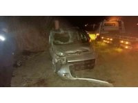 Burdur’da kontrolden çıkan ticari araç şarampole devrildi, 1’i ağır 4 yaralı