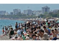 Antalya’da İstanbul’u aratmayan tatil yoğunluğu
