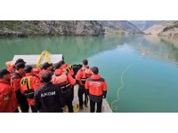 Kozan’da kayıp genci jandarma su altı robotu ile arıyor