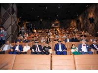 Bakan Ersoy, Adana’da açılan sergileri gezdi