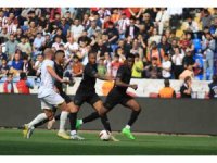 Trendyol Süper Lig: Hatayspor: 0 - İstanbulspor: 0 (İlk yarı)