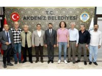 Sarıyıldız: "Hakikatin peşinde koşan gazetecilerin yanında olacağız"