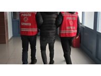 Isparta’da 12 yıl hapis cezasıyla aranan şahıs kaçarken yakalandı