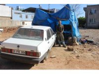 Depremzede ustadan çadırda araç tamiri