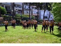 Antalya’da geleceğin başpehlivanları hazırlıklara devam ediyor