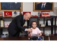 Kahramanmaraş’ta Ayşe Neva makama geçti, "Güvenlik önlemlerimizi arttıralım" anonsu yaptı