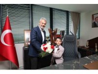 Başkan Öntürk, 23 Nisan’da görevi Şükrü Eymen’e devretti