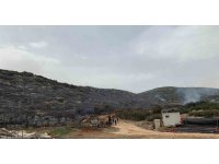 Korkuteli’nde çıkan yangında 60 dönümlük çalılık alan yandı