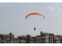 Alanya semaları yamaç paraşütleriyle renklendi