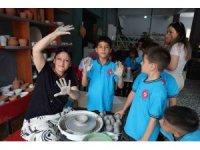 Küçük öğrenciler, unutulmaya yüz tutan geleneksel el sanatlarıyla tanıştı