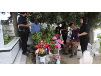 Önce ağabeyi bıçaklayarak darp ettiler, sonra da kardeşi döverek öldürdüler