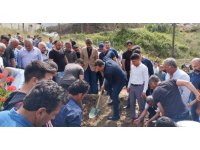 İş makinesinin altında kalan operatör toprağa verildi