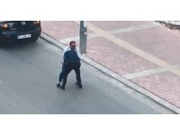 Tartıştığı sürücüyü yere yatırıp defalarca yumrukladı