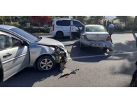 Zincirleme trafik kazası: 1 yaralı