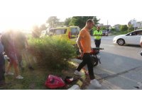 Ticari taksi ile motosiklet çarpıştı: 1 yaralı