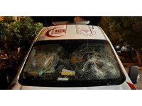 Sağlık çalışanlarına kürekli saldırı