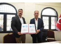 Antakya Belediyesi’nde görevli memurlara Başkan Yapar’dan müjdeli haber