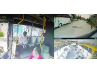 Yaşlı kadının otobüsün altında kaldığı anlar kamerada
