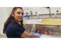 Terkedilen bebeğe hemşireler annelik yapıyor