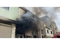 Osmaniye’de beyaz eşya tamiri yapan işletmede yangın çıktı