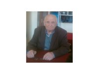 90 yaşındaki emekli öğretmen evinde ölü bulundu