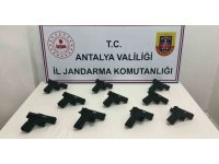 Antalya’ya il dışından ruhsatsız tabanca sokan 1 kişi tutuklandı