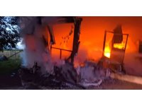Erzin’de çıkan baraka yangını söndürüldü