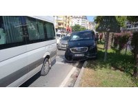 Alanya’da 4 araçlı zincirleme trafik kazası