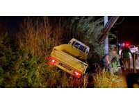 Kamyonet şarampole yuvarlandı: 1 yaralı