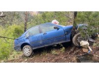 Sürücüsün hakimiyetini kaybettiği otomobil uçuruma yuvarlandı: 2 yaralı