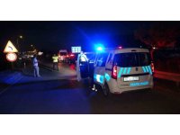 Aracına çarpıp kaçan ehliyetsiz ve alkollü sürücüyü 500 metre takip edip yakaladı