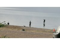 Eğirdir Gölü’nde bulunan el bombaları imha edilmek üzere gölden çıkarıldı