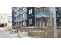 Alanya’da kirişleri kesilen bina mühürlendi