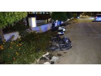 Motosikletle otele dönen turistlere arkadan gelen motosiklet böyle çarptı: 3 yaralı