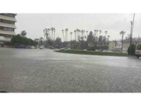 Sabah başlayan yağmur yolları göle çevirdi