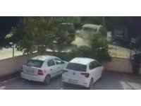 Kamyon öğrenci servisine çarptı, o anlar kamerada