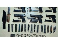 Çukurova polisi 36 silah ele geçirirken 251 suçluyu yakaladı