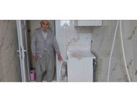 Çamaşır makinesine giren yılana ekipler müdahale etti