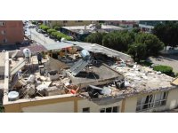 Payas’ta yaşanan patlamada çok sayıda iş yeri, ev ve araç zarar gördü