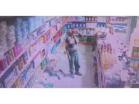 Duvarı delip markete girdi, yakalanınca "Ben değilim" dedi