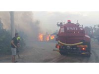 Hurda yakmak isterken, mahalleyi ateşe verdiler