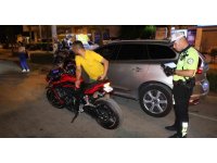 Adana’da trafik magandaları ceza yağmuruna tutuldu: 462 bin 800 TL para cezası uygulandı