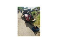 Traktör devrildi: 8 yaşındaki çocuk öldü, annesi yaralandı