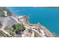 Alanya’da mutlak koruma alanındaki ruhsatsız 34 çardak ve betonarme inşaat yıkıldı