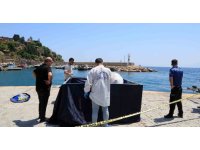 Antalya’da kayalıklarda kimliği belirsiz ceset bulundu