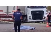 Eski eşini boğazından bıçaklayıp, ölene kadar başında bekledi