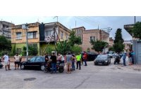 Otomobiller çarpıştı, aracın altında kalan yaya hayatını kaybetti