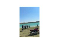 Baraj gölüne giren genç boğuldu