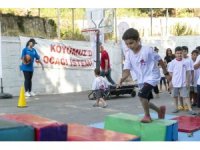 Mersin’de çocuklar ’Sporbüs’ ile sporla buluşuyor